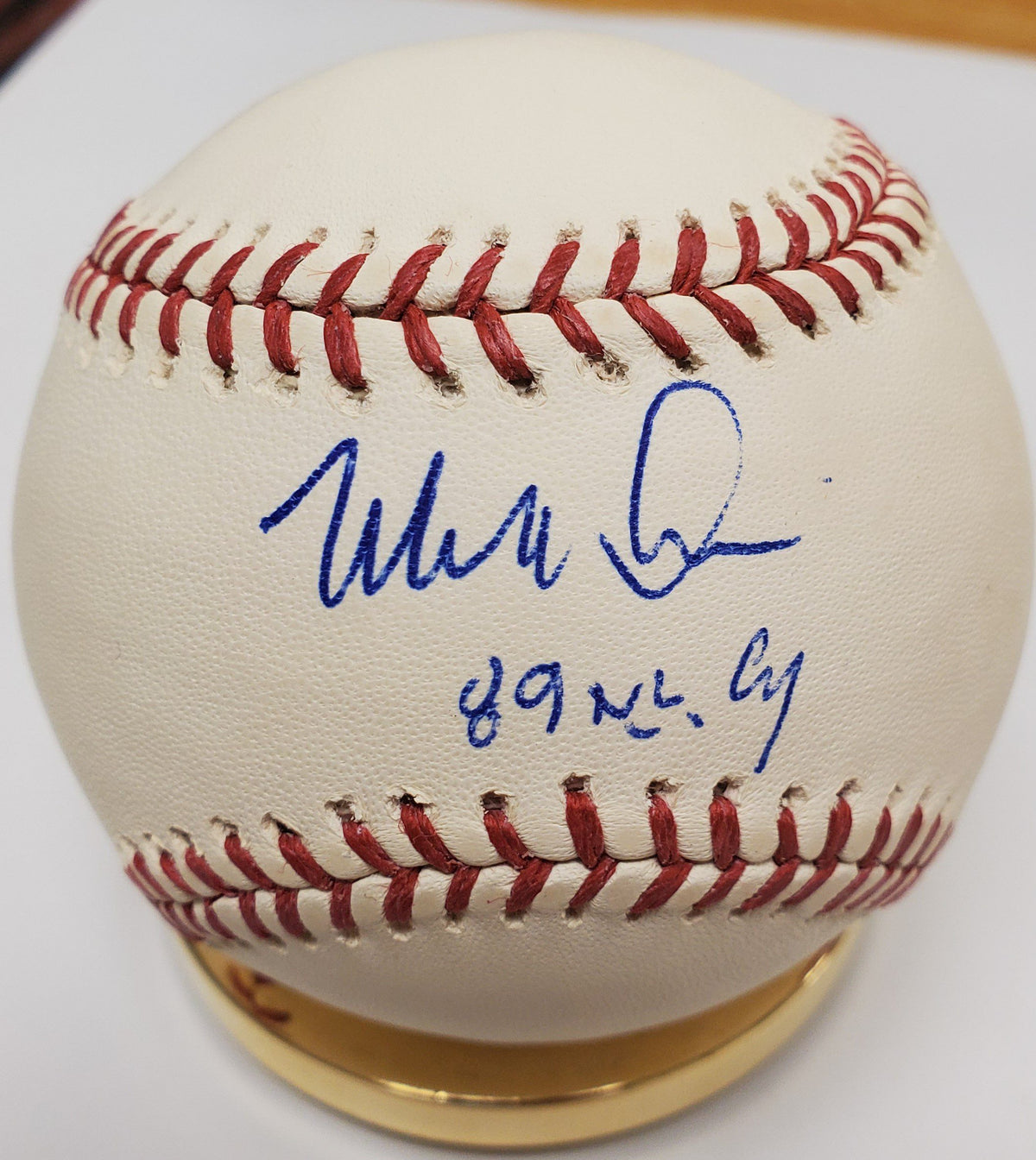 Autographed MARK DAVIS "89 NL CY" Official Major League Baseball