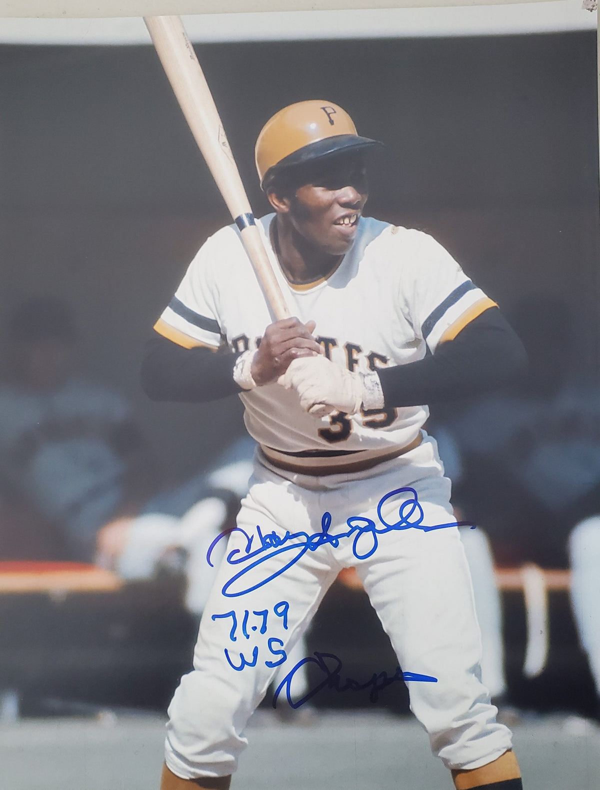 Autographed MANNY SANGUILLEN 11X14 Pittsburgh Pirates Photo