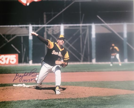Autographed Gaylord Perry "1978 Cy Young" San Diego Padres 16x20 photo
