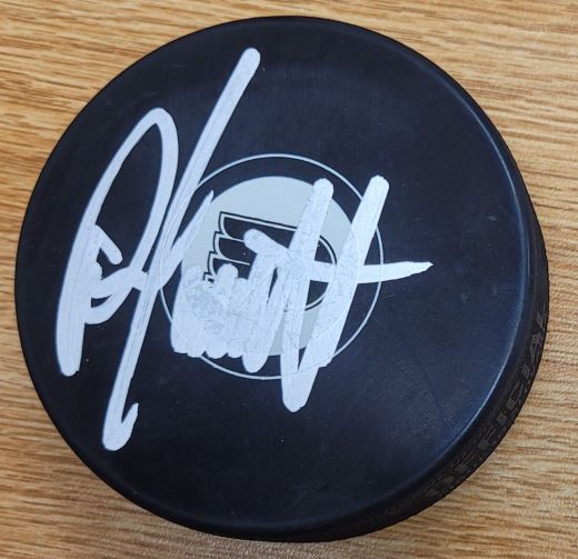 Autographed PETER LAVIOLETTE Philadelphia Flyers Hockey Puck