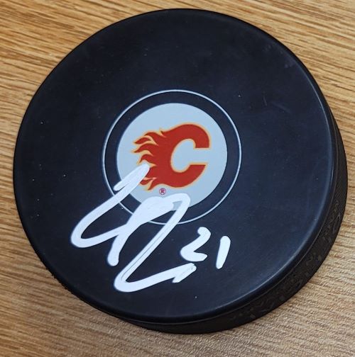 Autographed KEVIN ROONEY Calgary Flames Hockey Puck