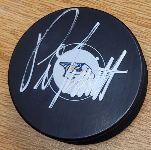 Autographed PETER LAVIOLETTE Nashville Predators Hockey Puck