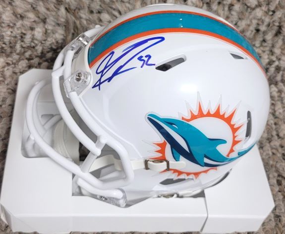Autographed KENYAN DRAKE Miami Dolphins Mini Helmet