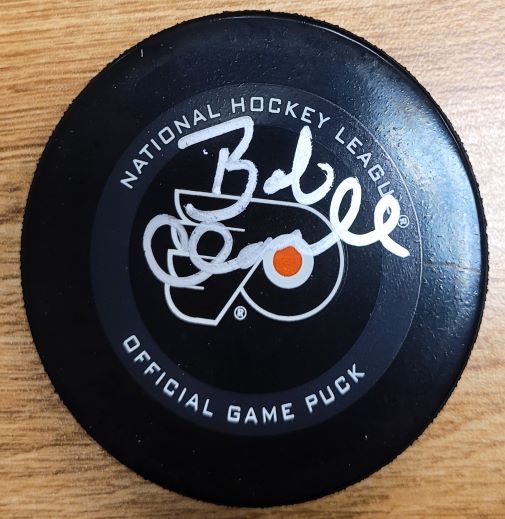 Autographed BOBBY CLARKE  Philadelphia Flyers Game Hockey Puck