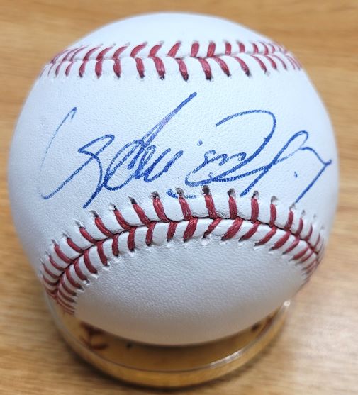 Autographed AVISAIL GARCIA Official Major League Baseball