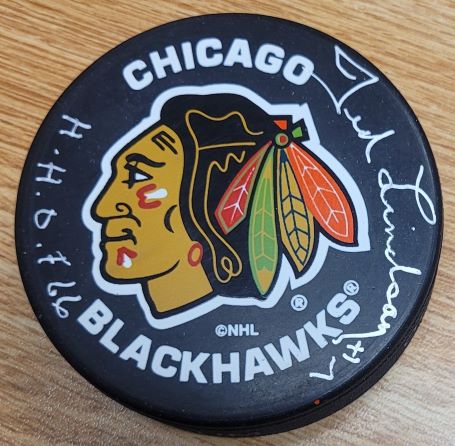 Autographed TED LINDSAY Chicago Blackhawks Hockey Puck