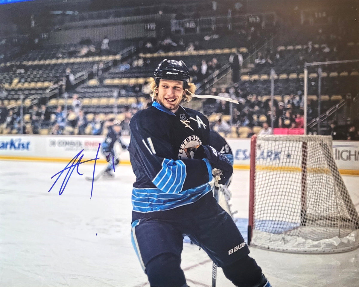 Autographed JORDAN STAAL 11X14 Pittsburgh Penguins Photo