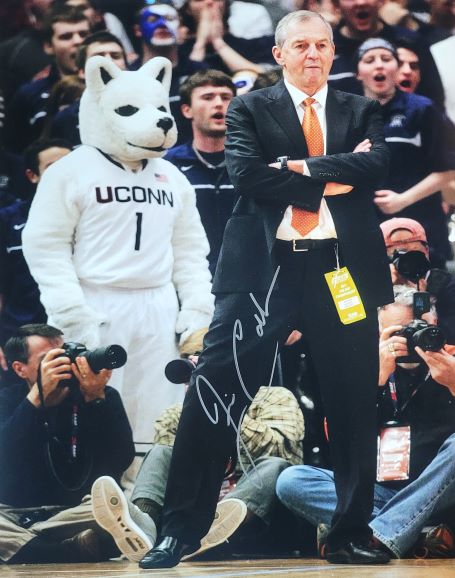 AUTOGRAPHED JIM CLAHOUN 16x20 UCONN photo