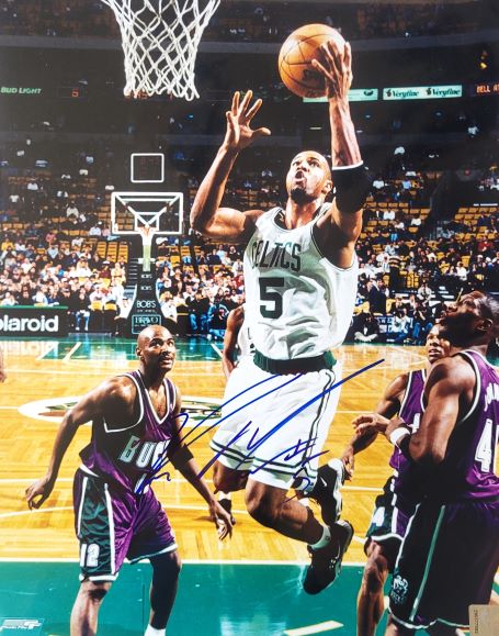 Autographed RON MERCER 16x20 Boston Celtics Photo