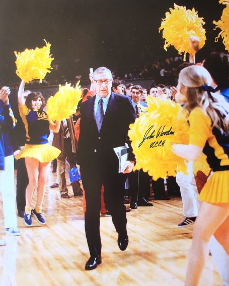 Autographed John Wooden UCLA Bruins 16X20 photo