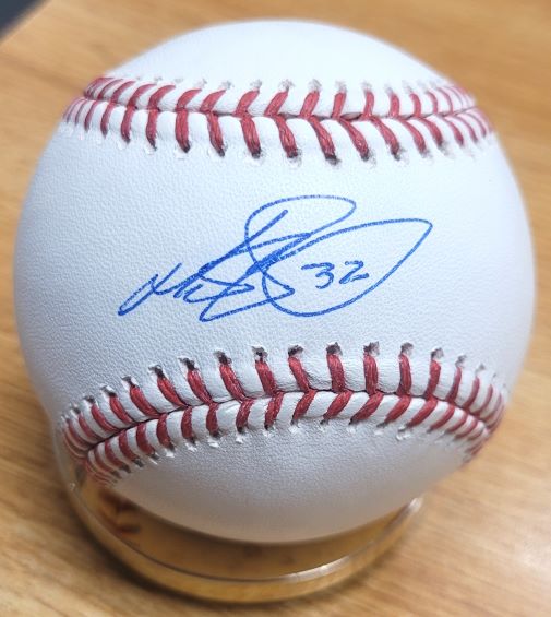 Autographed MATT BARNES Official Rawlings Major League Baseball