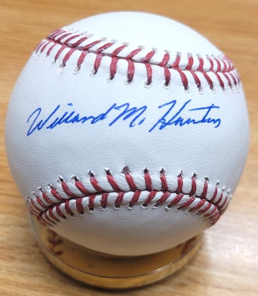 Autographed WILLARD HUNTER Official Major League Baseball