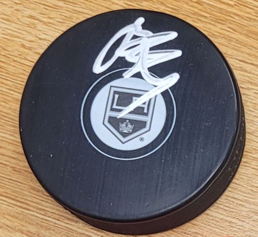 Autographed VLADISLAV GAVRIKOV Los Angeles Kings Hockey Puck