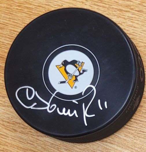 Autographed DARIUS KASPARAITIS Pittsburgh Penguins Hockey Puck