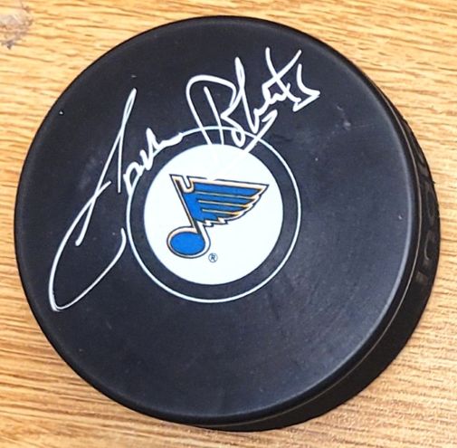 Autographed GORDIE ROBERTS St. Louis Blues Hockey Puck