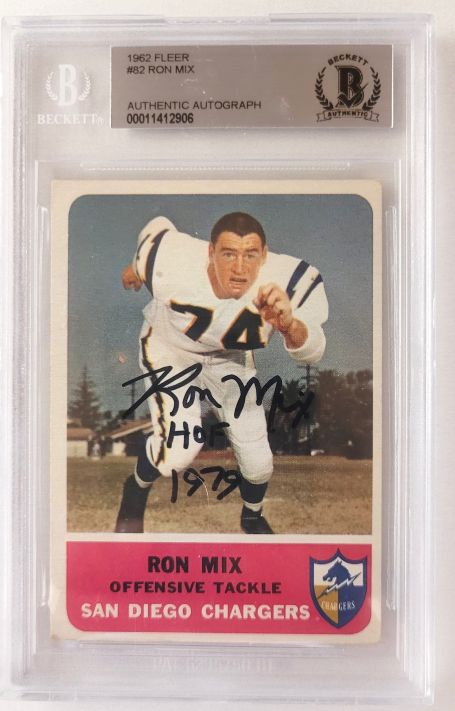 Autographed 1962 Fleer Ron Mix San Diego Chargers Card #82 Beckett Slabbed BAS
