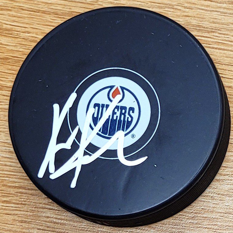 Autographed KRIS KNOBLAUCH Edmonton Oilers Hockey Puck