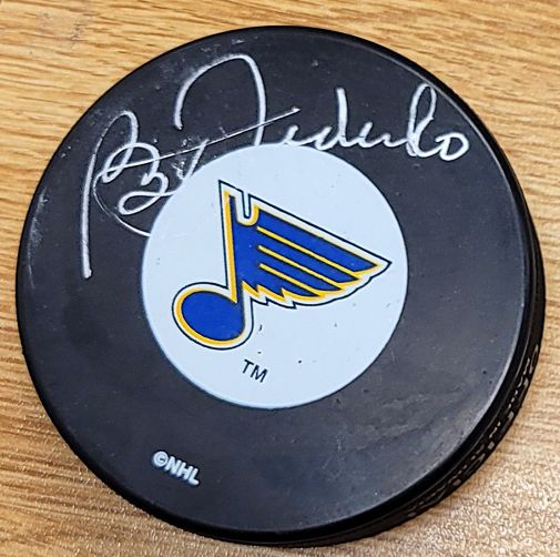 Autographed BERNIE FEDERKO St. Louis Blues Hockey Puck