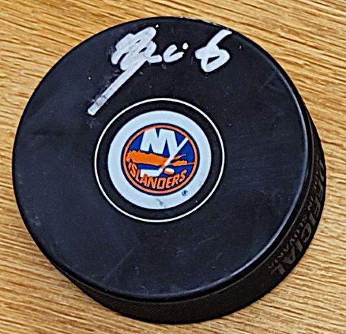 Autographed MATTHEW SCHAEFER New York Islanders Hockey Puck
