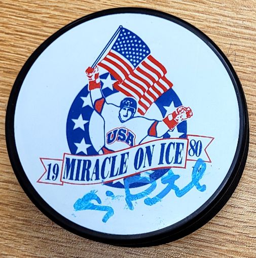 Autographed  CRAIG PATRICK USA 1980 MIRACLE ON ICE Hockey Puck