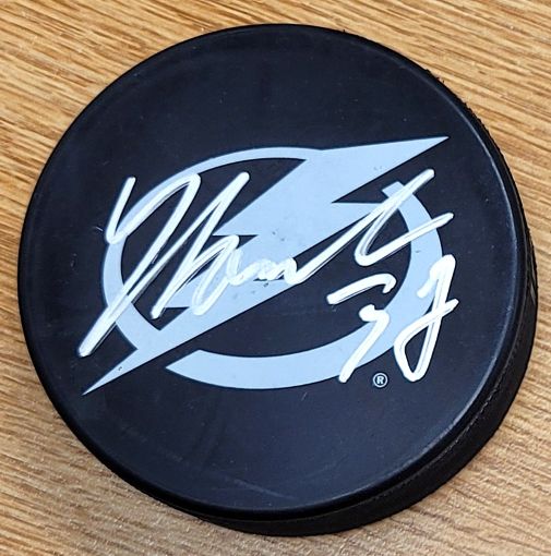 Autographed YANNI GOURDE Tampa Bay Lightning Hockey Puck