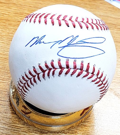 Autographed MICKEY MORANDINI Official Major League Baseball
