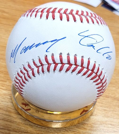 Autographed MANNY TRILLO "NLCS MVP" Official Major League Baseball