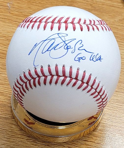 Autographed MARK DEROSA Official Rawlings Major League Baseball