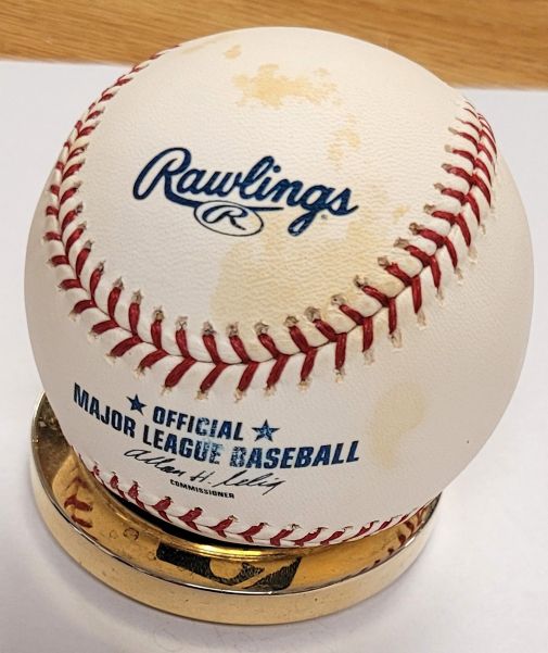 Autographed WALLY BUNKER Official Major League Baseball
