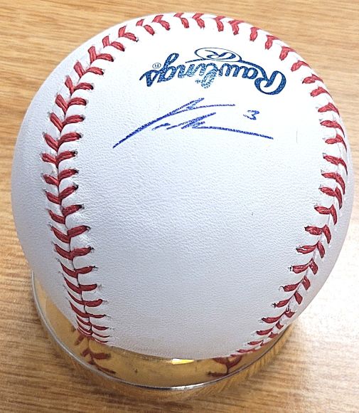 Autographed CURTIS GRANDERSON Official Major league Baseball