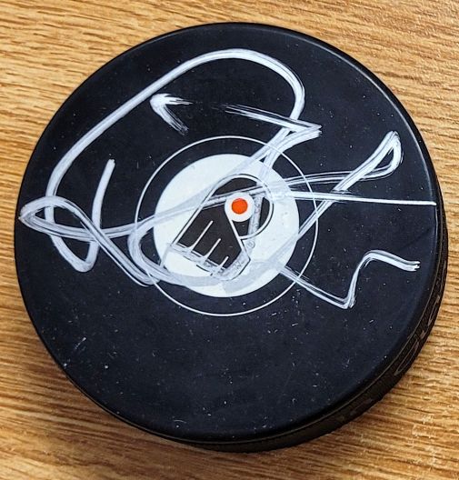 Autographed ROBERT HAGG Philadelphia Flyers Hockey Puck