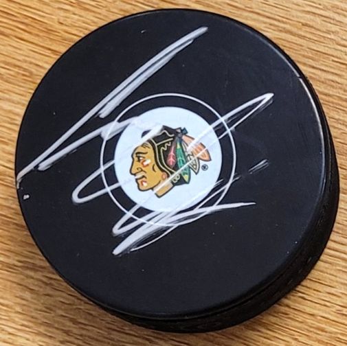 Autographed COREY PERRY Chicago Blackhawks Hockey Puck