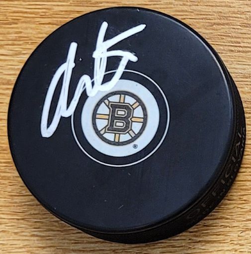 Autographed ANSON CARTER Boston Bruins Hockey Puck