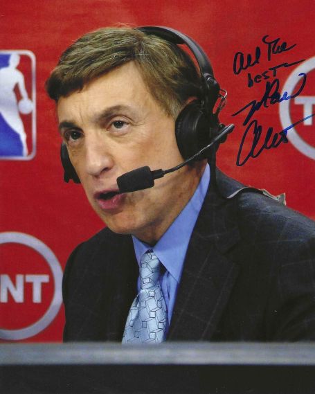 Autographed MARV ALBERT 8X10 New York Knicks Photo