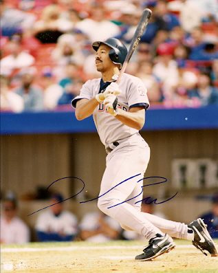 AUTOGRAPHED DEREK BELL SD Padres photo