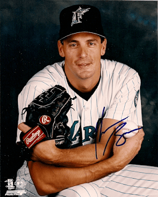 AUTOGRAPHED KEVIN BROWN 8x10 Florida Marlins Photo