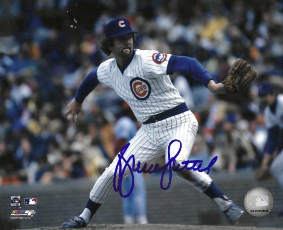 Autographed  BRUCE SUTTER 8X10 Chicago Cubs Photo