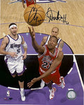 Autographed  CHRIS DUHON Chicago Bulls Photo