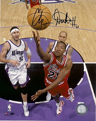 Autographed  CHRIS DUHON Chicago Bulls Photo
