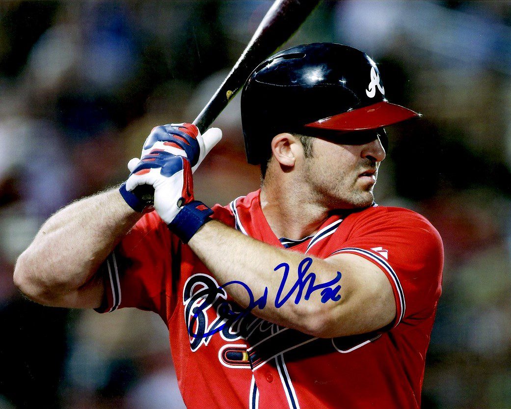 AUTOGRAPHED DAN UGGLA 8X10 Atlanta Braves photo