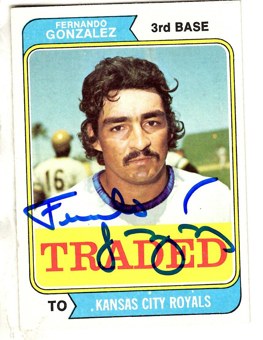 Autographed FERNANDO GONZALEZ Kansas City Royals 1974 Topps  Card