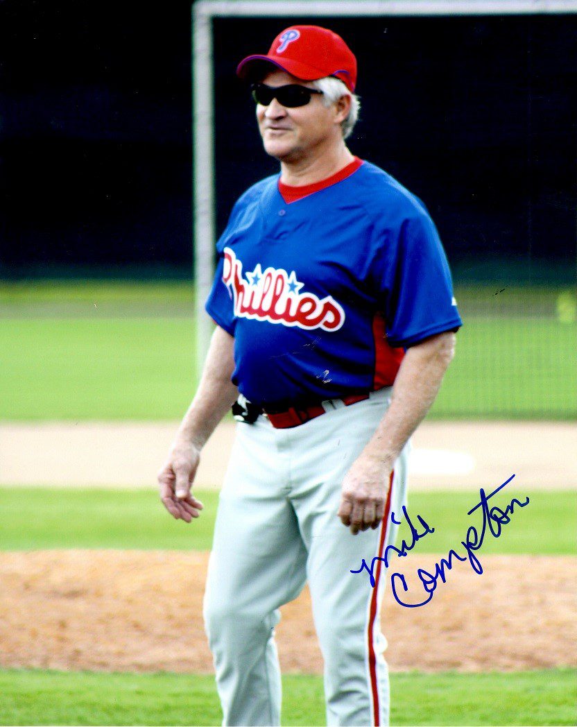 AUTOGRAPHED  MIKE COMPTON 8X10 Philadelphia Phillies Photo