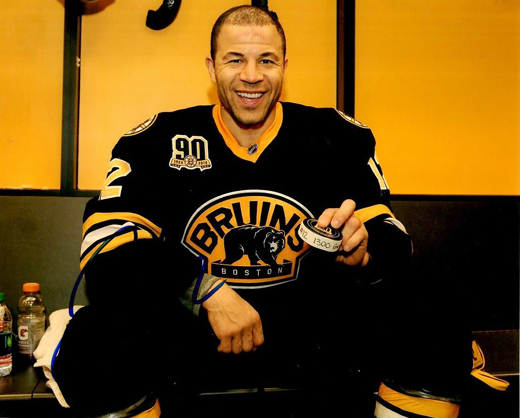Autographed JAROME IGINLA 8x10 Boston Bruins  Photo