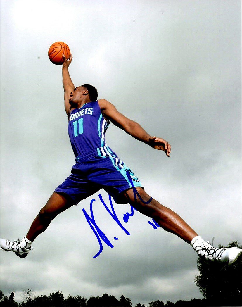 Autographed NOAH VONLEH 8x10 Charlotte Hornets Photos