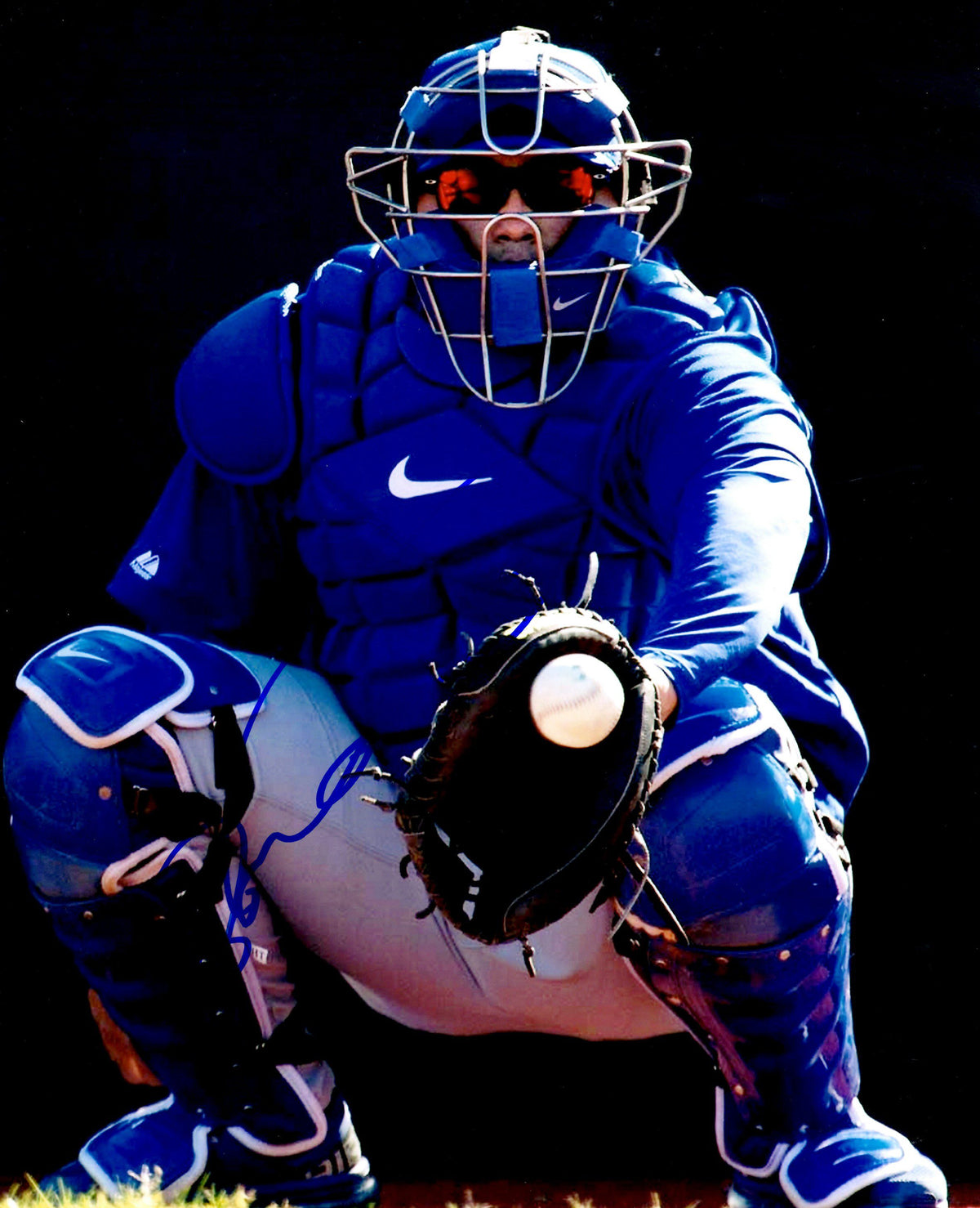 AUTOGRAPHED  DIONNER NAVARRO 8x10 Los Angeles Dodgers photo