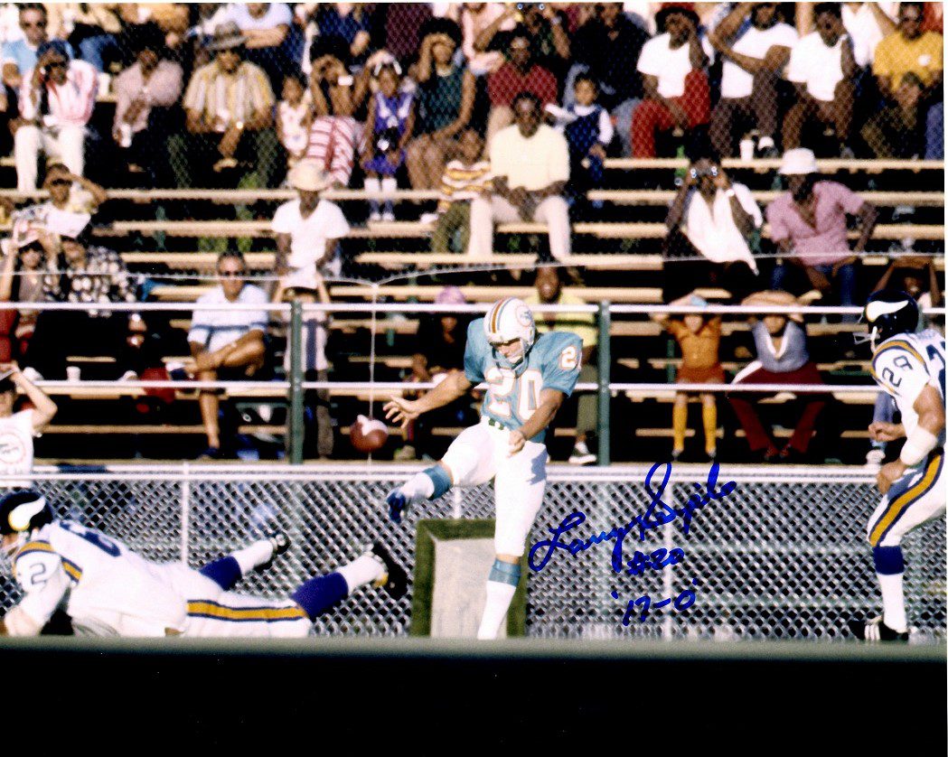 Autographed LARRY SEIPLE 8X10  Miami Dolphins  photo