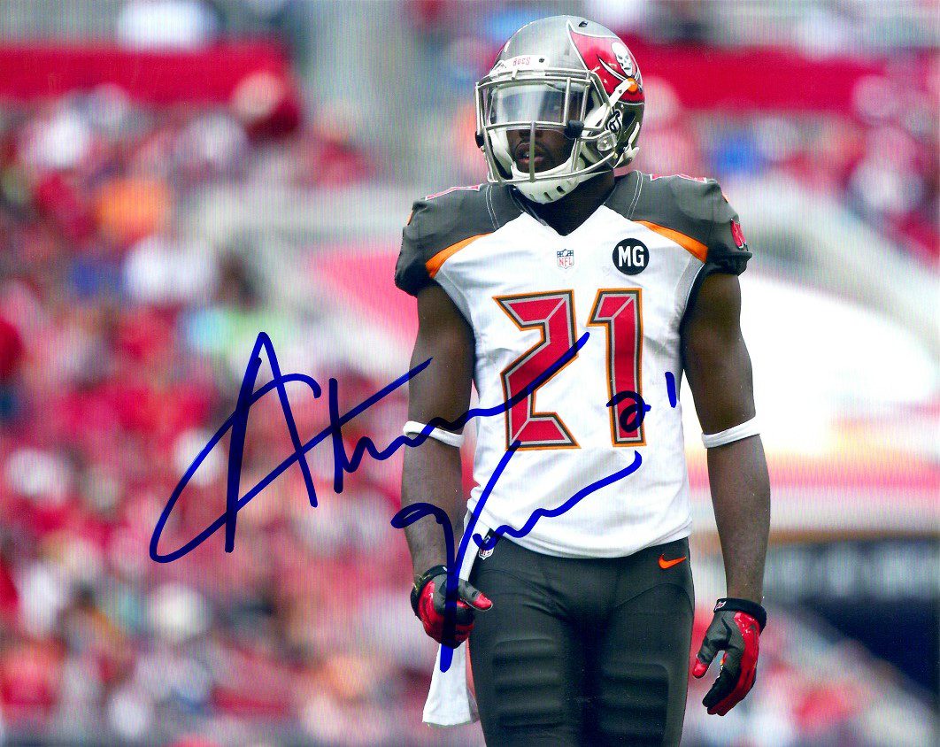 Autographed  ALTERRAUN VERNER 8X10 Tampa Bay Buccaneers Photo