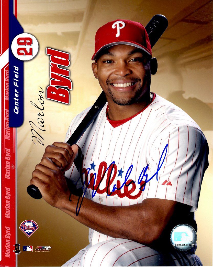 AUTOGRAPHED MARLON BYRD 8x10 Philadelphia Phillies Photo