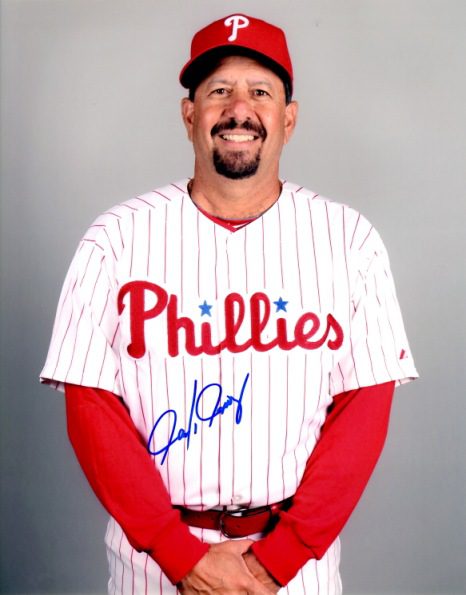 AUTOGRAPHED CARLOS ARROYO 8X10 Philadelphia Phillies Photo