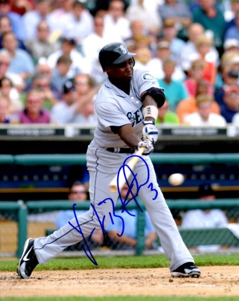 AUTOGRAPHED YUNIESKY BETANCOURT 8X10 Seattle Mariners Photo